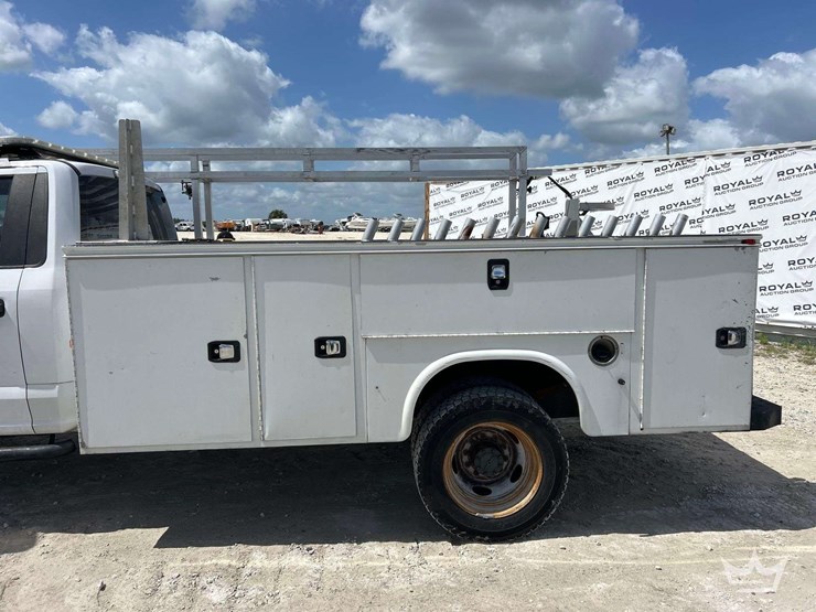 2019-ford-f450-image-17