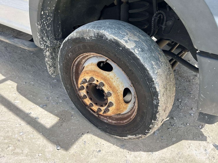 2019-ford-f450-image-40