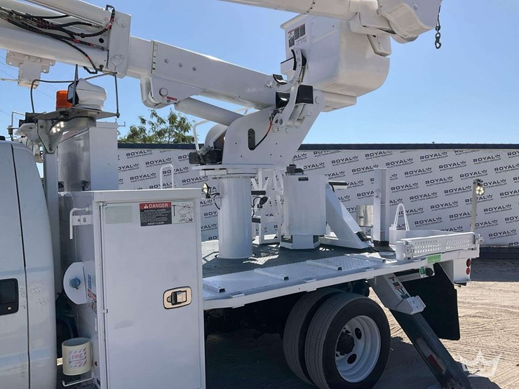 2015-altec-l37m-image-20