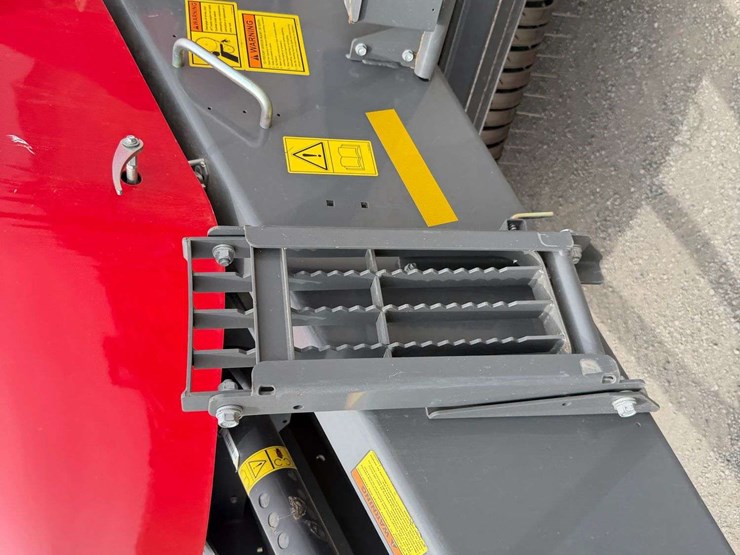 2022-massey-ferguson-2270-image-12
