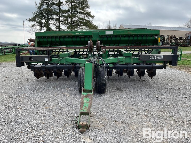 john-deere-750-image-2