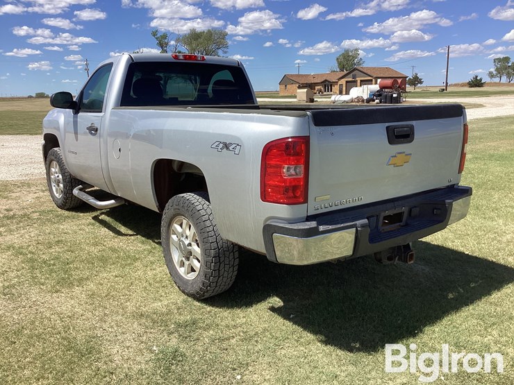 2012-chevrolet-silverado-2500-image-7