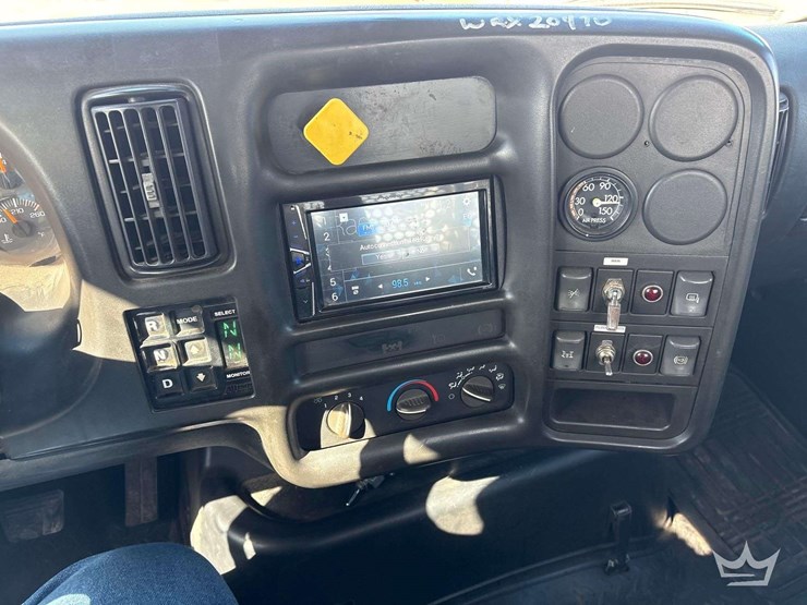 2007-auto-crane-8406h-image-48