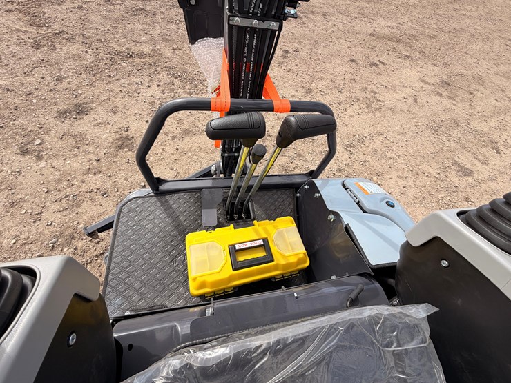 unused-2026-landhero-ats-me18-compact-excavator-image-14