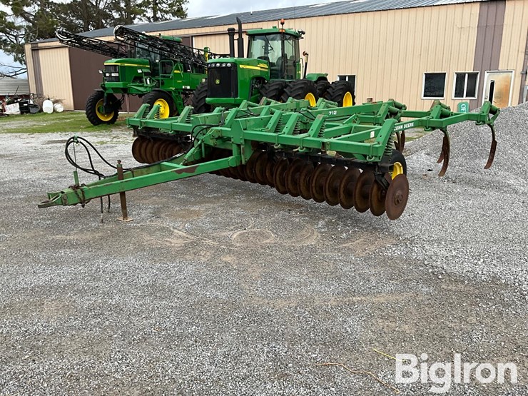 john-deere-712-image-1