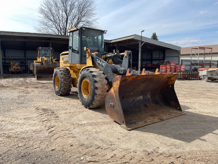 2000-deere-544h-image-3