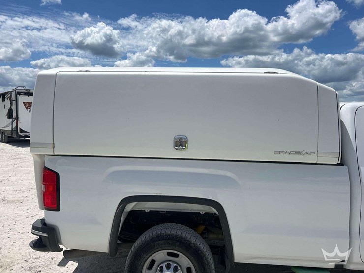 2017-gmc-sierra-2500-image-21