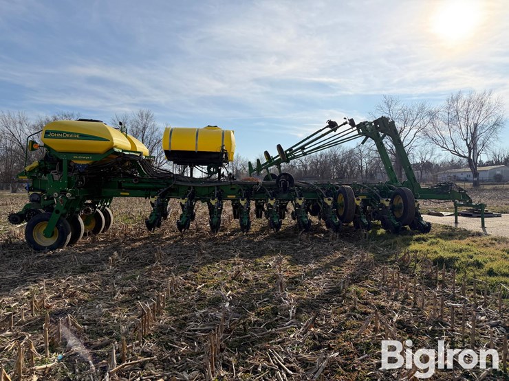 2015-john-deere-1775nt-image-4