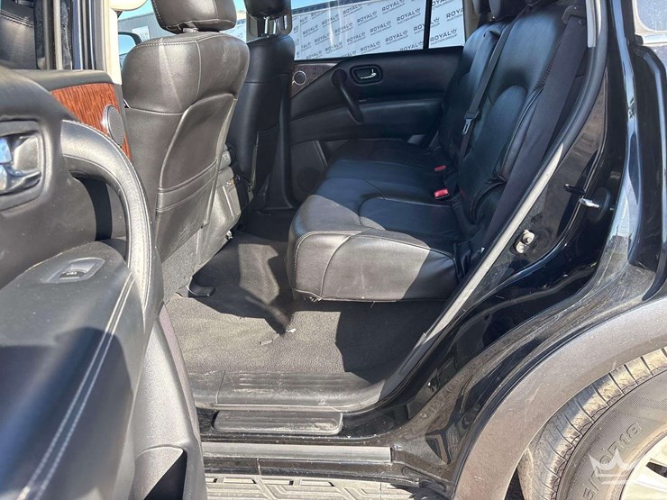 2017-nissan-armada-image-21