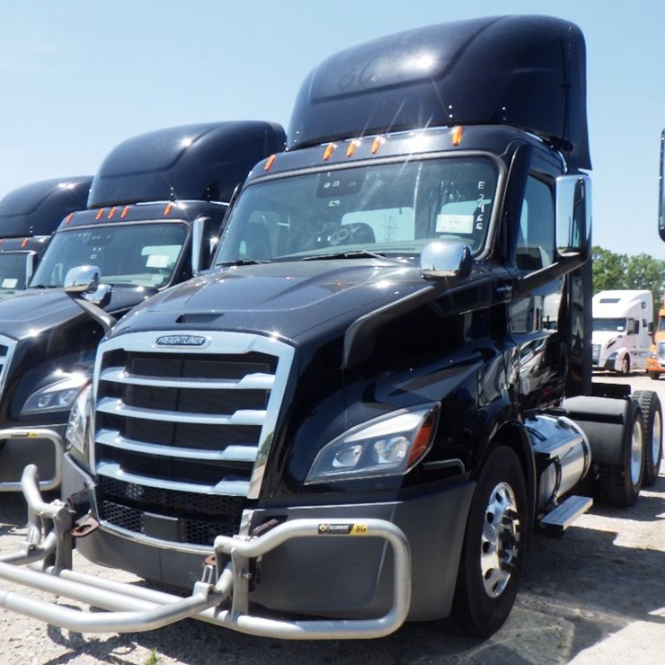 2022 FREIGHTLINER CASCADIA 116