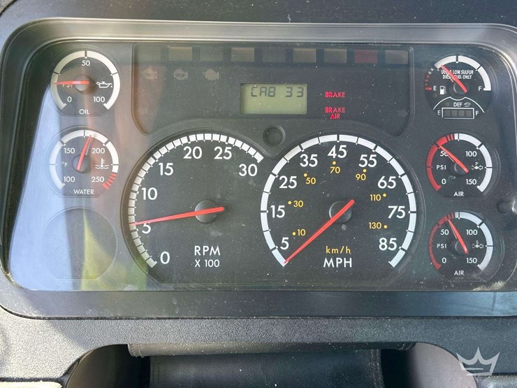 2012-freightliner-cascadia-125-image-19