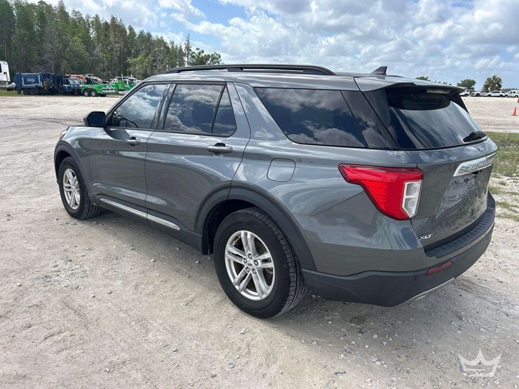 2023-ford-explorer-image-4