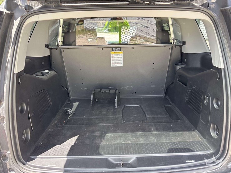 2019-chevrolet-tahoe-image-25