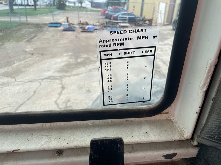 #4065-•-case-2390-tractor-image-90