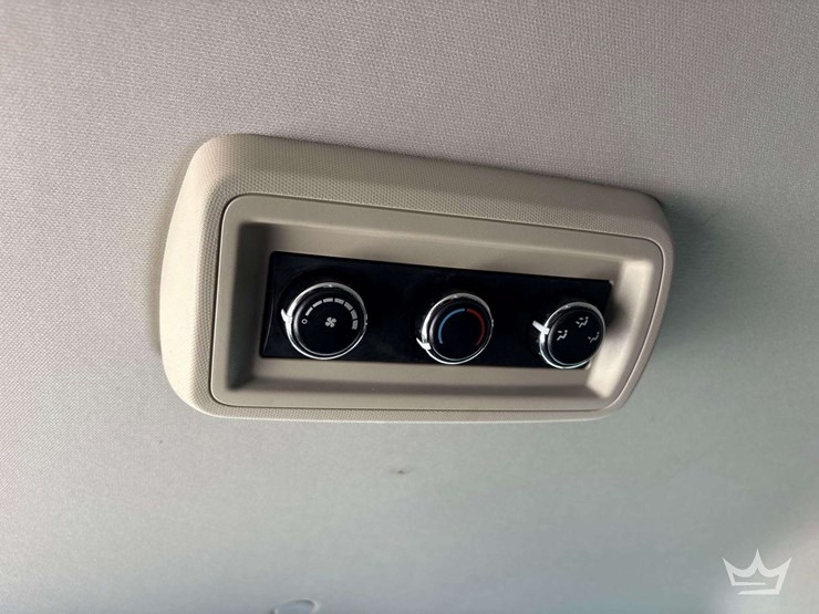 2014-dodge-grand-caravan-image-22