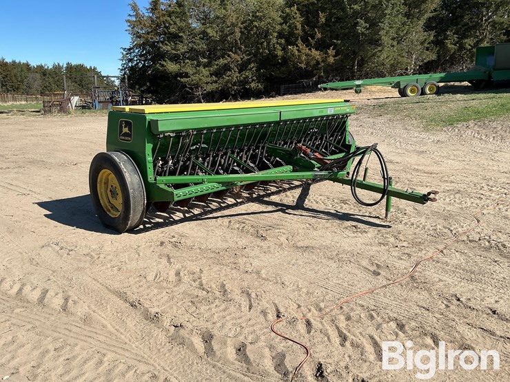 john-deere-8300-image-3