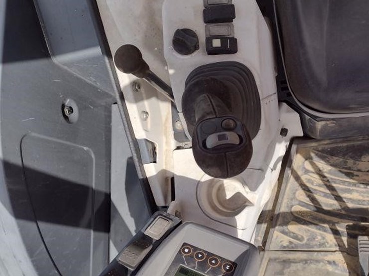 2015-deere-50g-image-8