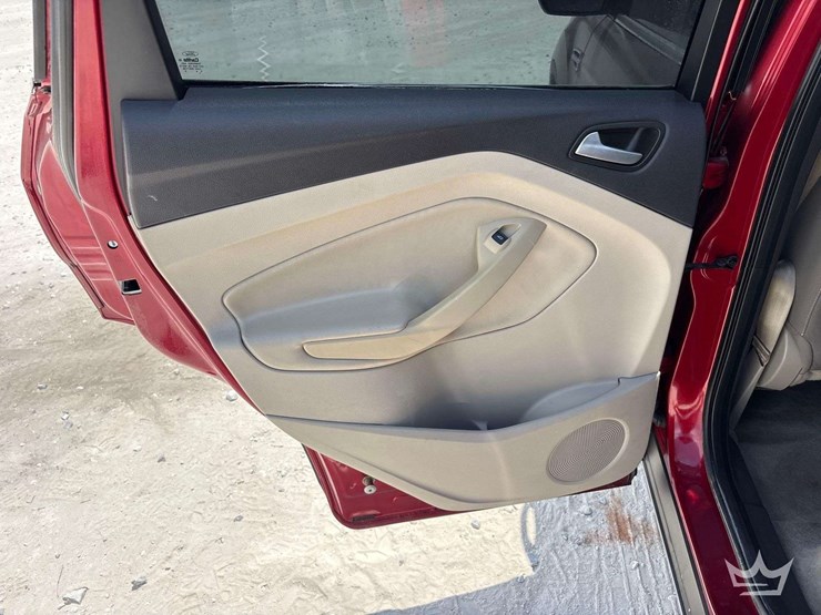 2014-ford-escape-image-23