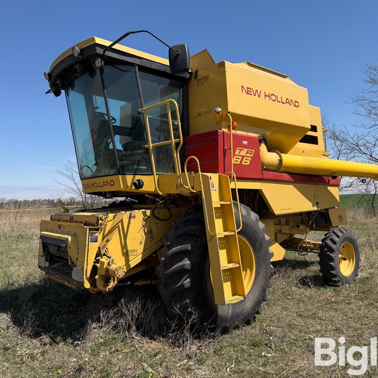 NEW HOLLAND TR86