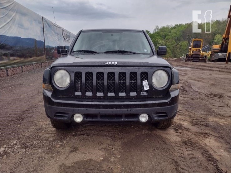 2012-jeep-patriot-sport-image-2