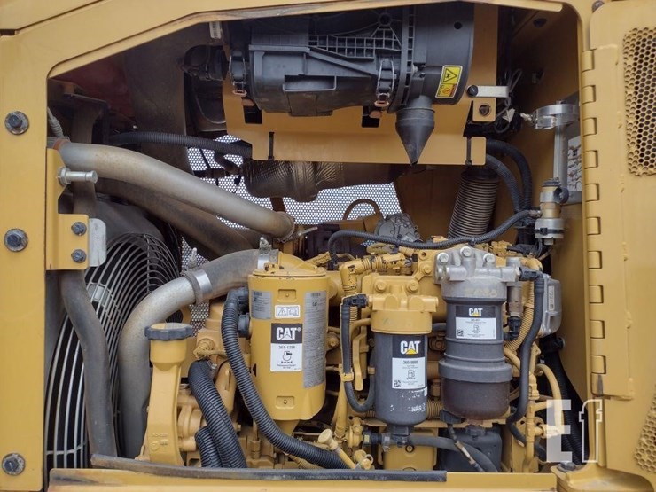 2017-caterpillar-d5k2-xl-image-24