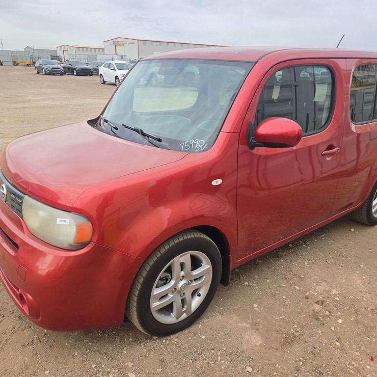 2010 NISSAN CUBE
