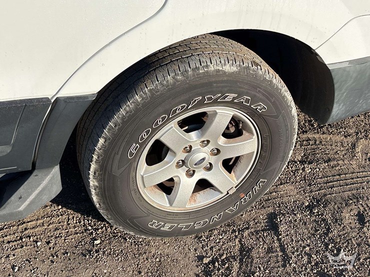 2016-ford-expedition-image-23