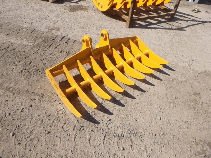 caterpillar-303-image-2