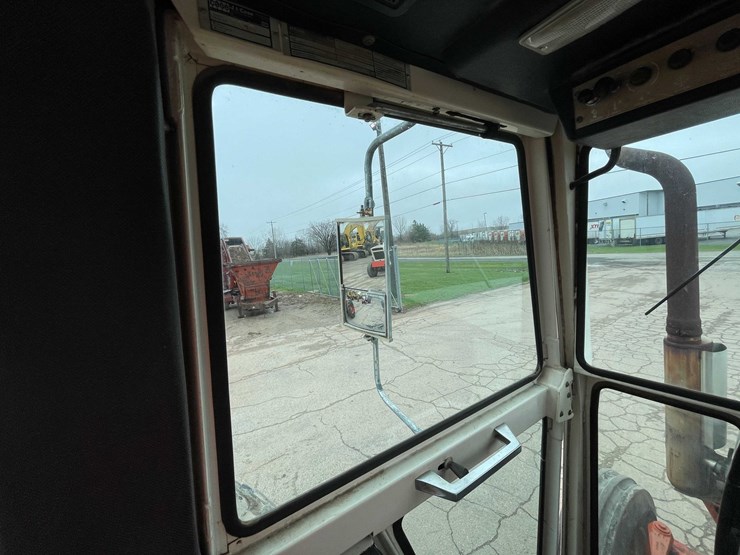 #4065-•-case-2390-tractor-image-82