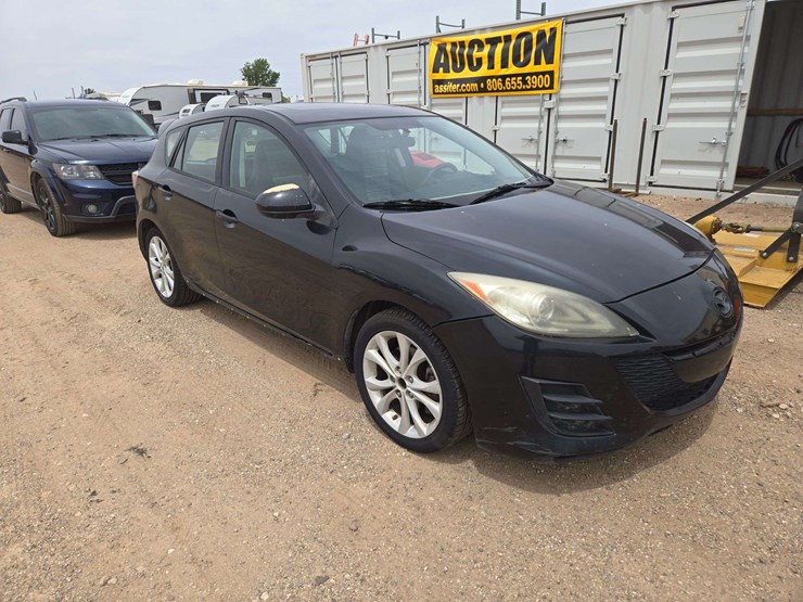 2010-mazda-3s-hatchback-4d-image-2