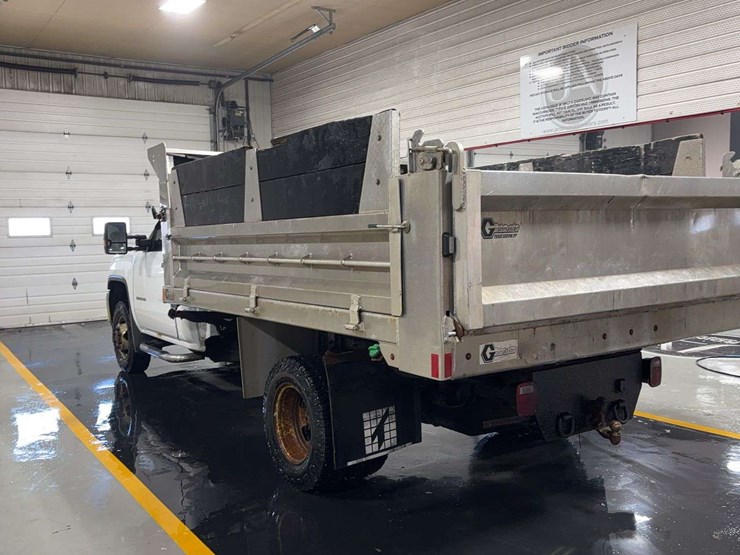 2018-gmc-sierra-3500hd-image-3