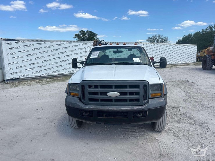 2005-ford-f450-image-29