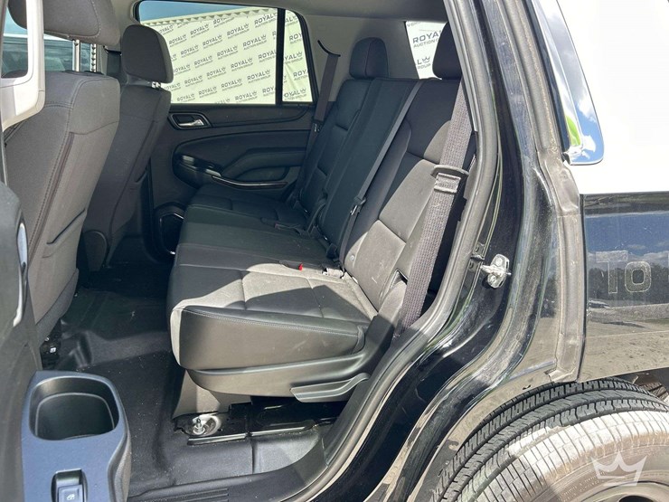 2018-chevrolet-tahoe-image-17
