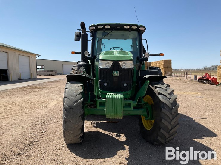 john-deere-6215r-image-2