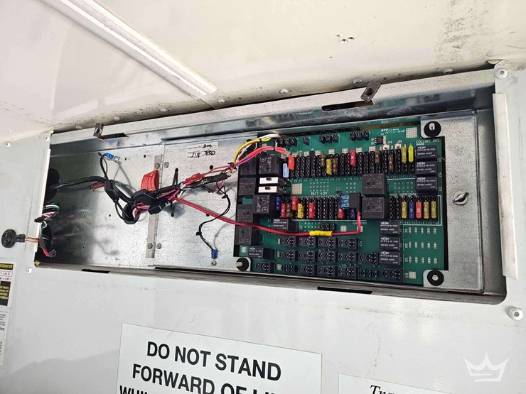 2019-ford-transit-image-29