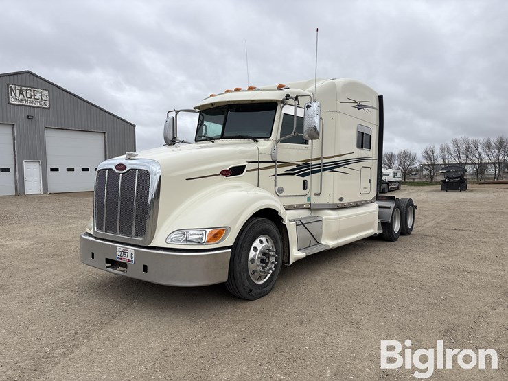 2011-peterbilt-386-image-1