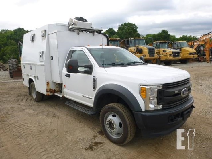 2017-ford-f550-image-31