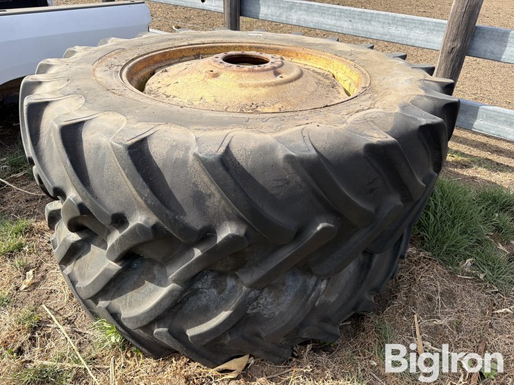 john-deere-4620-image-1