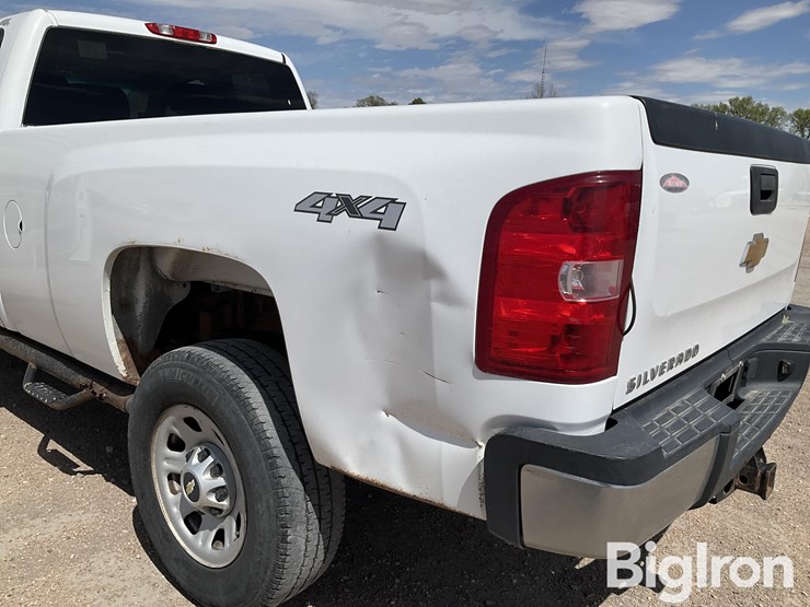 2012-chevrolet-silverado-3500-image-17