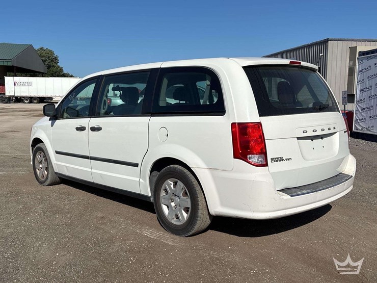 2012-dodge-grand-caravan-image-3