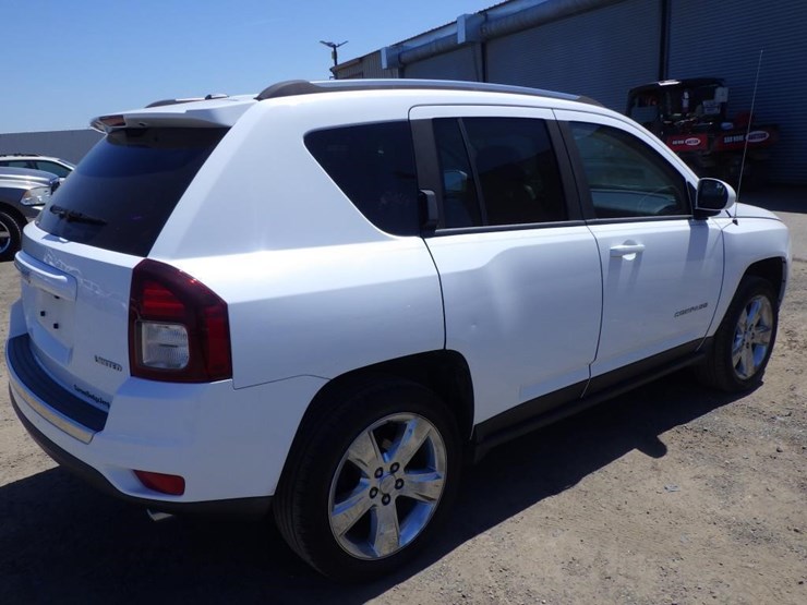 2017-jeep-compass-image-3