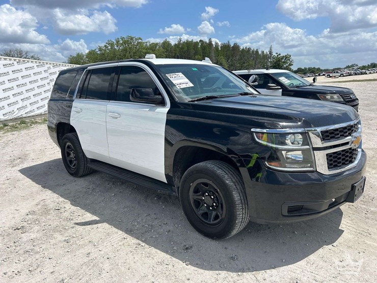 2019-chevrolet-tahoe-image-2