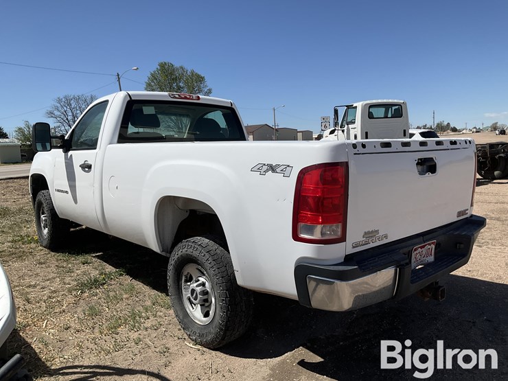 2007-gmc-sierra-2500-image-8