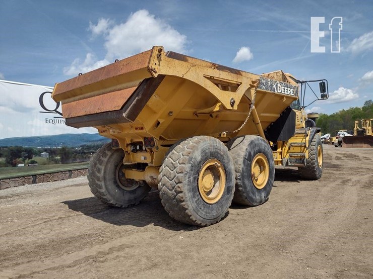 deere-300d-image-43
