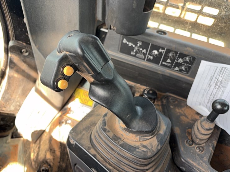 2022-caterpillar-d5-lgp-image-17