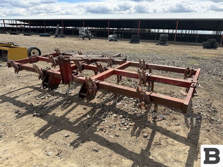 international-chisel-plow---othello,-wa-image-1
