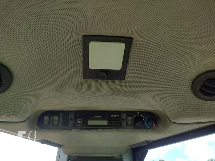 2003-deere-650h-lt-image-9