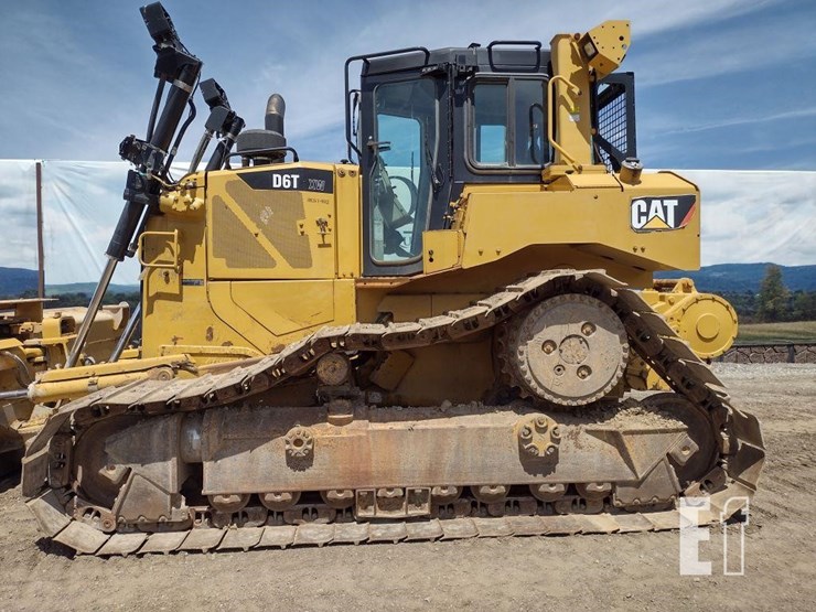 2014-caterpillar-d6t-xw-image-13