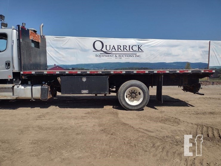 2015-freightliner-business-class-m2-106-image-13