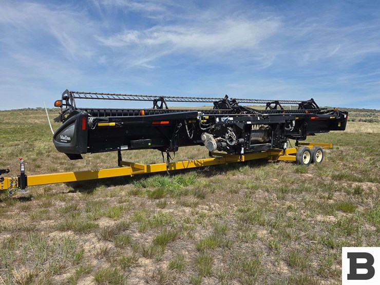 2013-macdon-35-ft-draper-header-and-stoess-header-cart-image-1